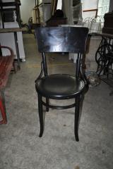  - Z007 Balck Thonet chairs
